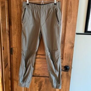 Bauer Women's khaki green Track Pants